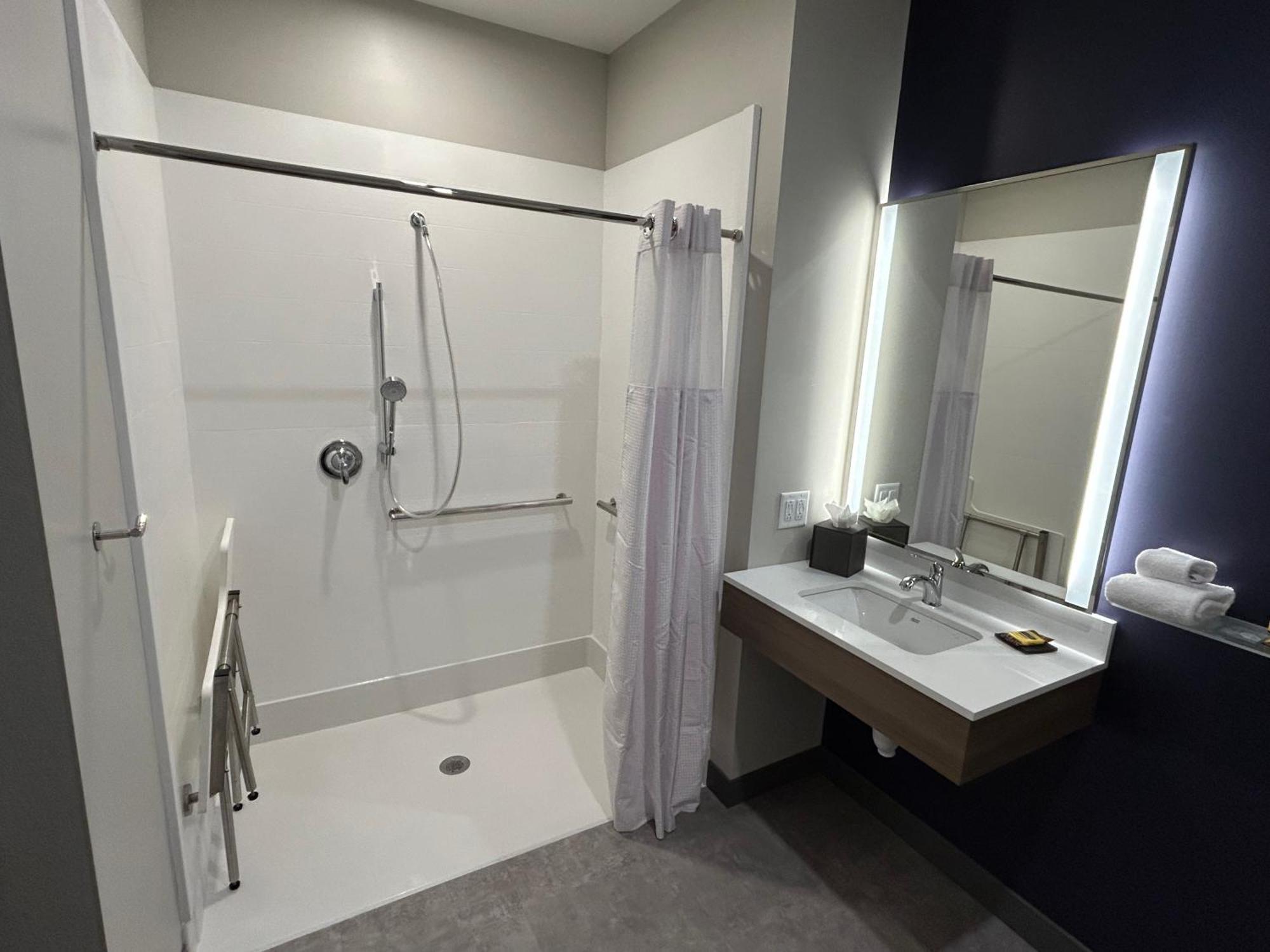 Best Western Plus Marquette Hotel & Suites Extérieur photo