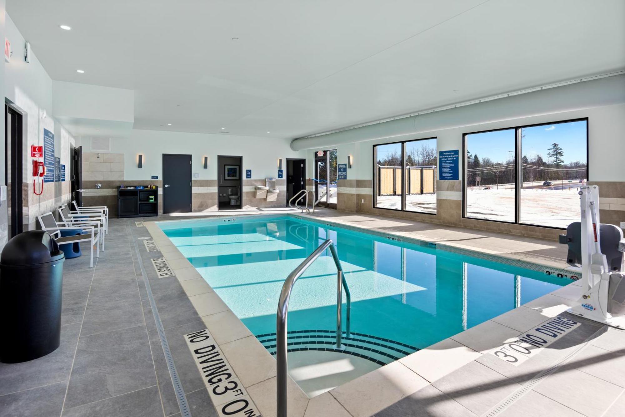 Best Western Plus Marquette Hotel & Suites Extérieur photo